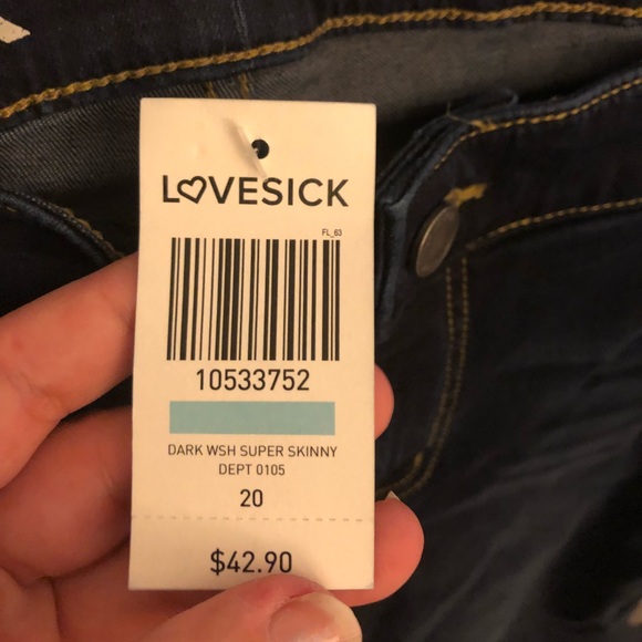 NWT Lovesick Dark Wash Skinny Jeans - Size 20 - Picture 3 of 4